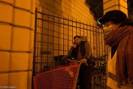 Sdraiati — fotografia di reportage di Matteo Bergami