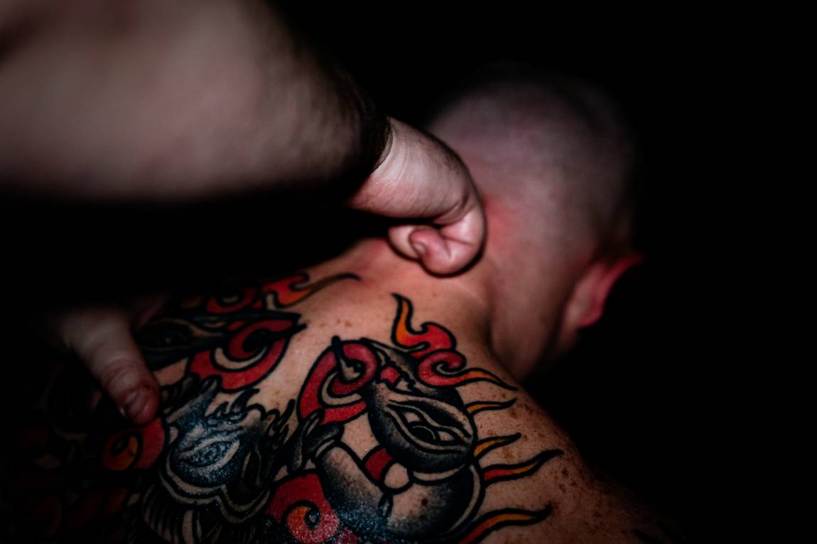 Il collo e il tatuaggio, dopo il match. Red Scorpion — Fabio Giarratano.